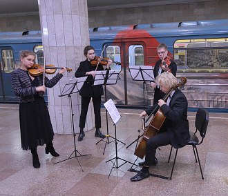 Плейлист для поездок в метро выпустили в Новосибирске