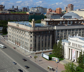 Поступлений из вышестоящих бюджетов меньше Новосибирска получают только два «миллионника»