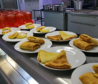 Фабрика еды: репортаж из комбината, который кормит 60 тысяч школьников