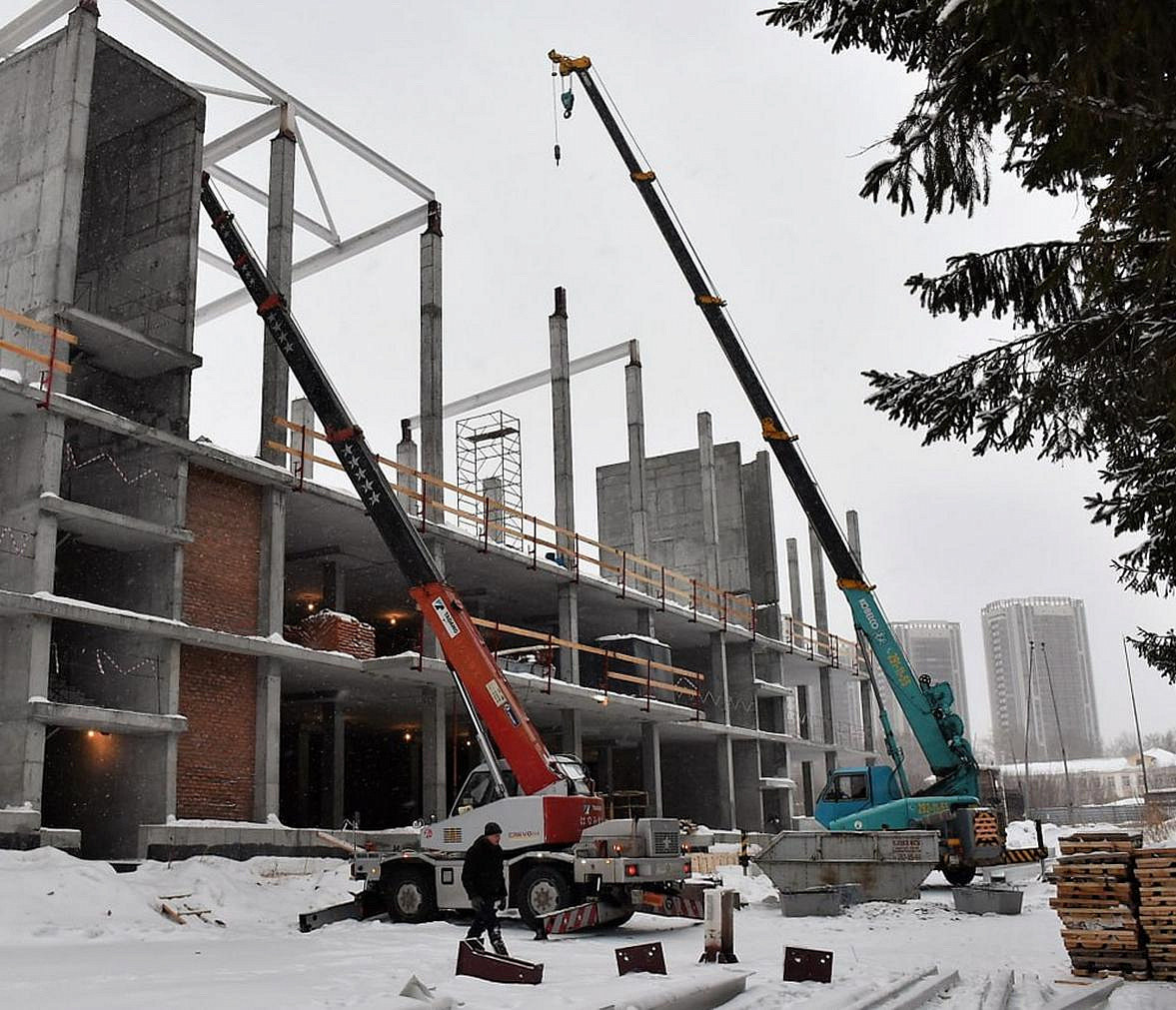 Стали известны сроки завершения строительства бассейна СКА в Новосибирске