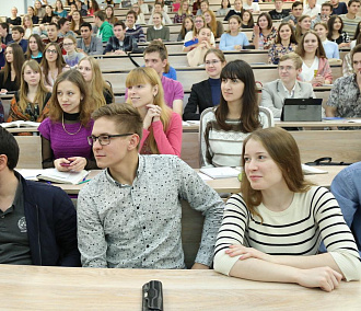 Новые ограничения: на удалёнку ушли студенты колледжей в Новосибирске