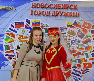 Навруз в Новосибирске отметили сытным восточным обедом