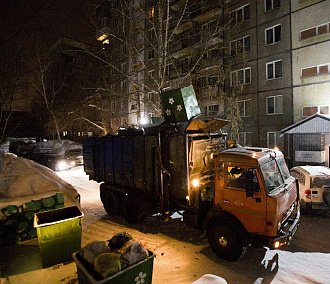 Регоператор объяснил, почему не вывозят мусор в Новосибирске