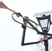 Мэр Кудрявцев открыл сквер с фонарями-музыкантами в Новосибирске