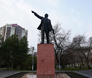История на каждом шагу: первый в Новосибирске памятник Ленину