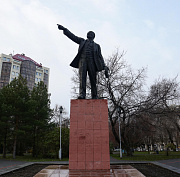 История на каждом шагу: первый в Новосибирске памятник Ленину