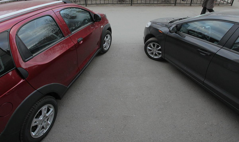 «Парковку» из разбитых в ДТП авто соорудят на Красном проспекте