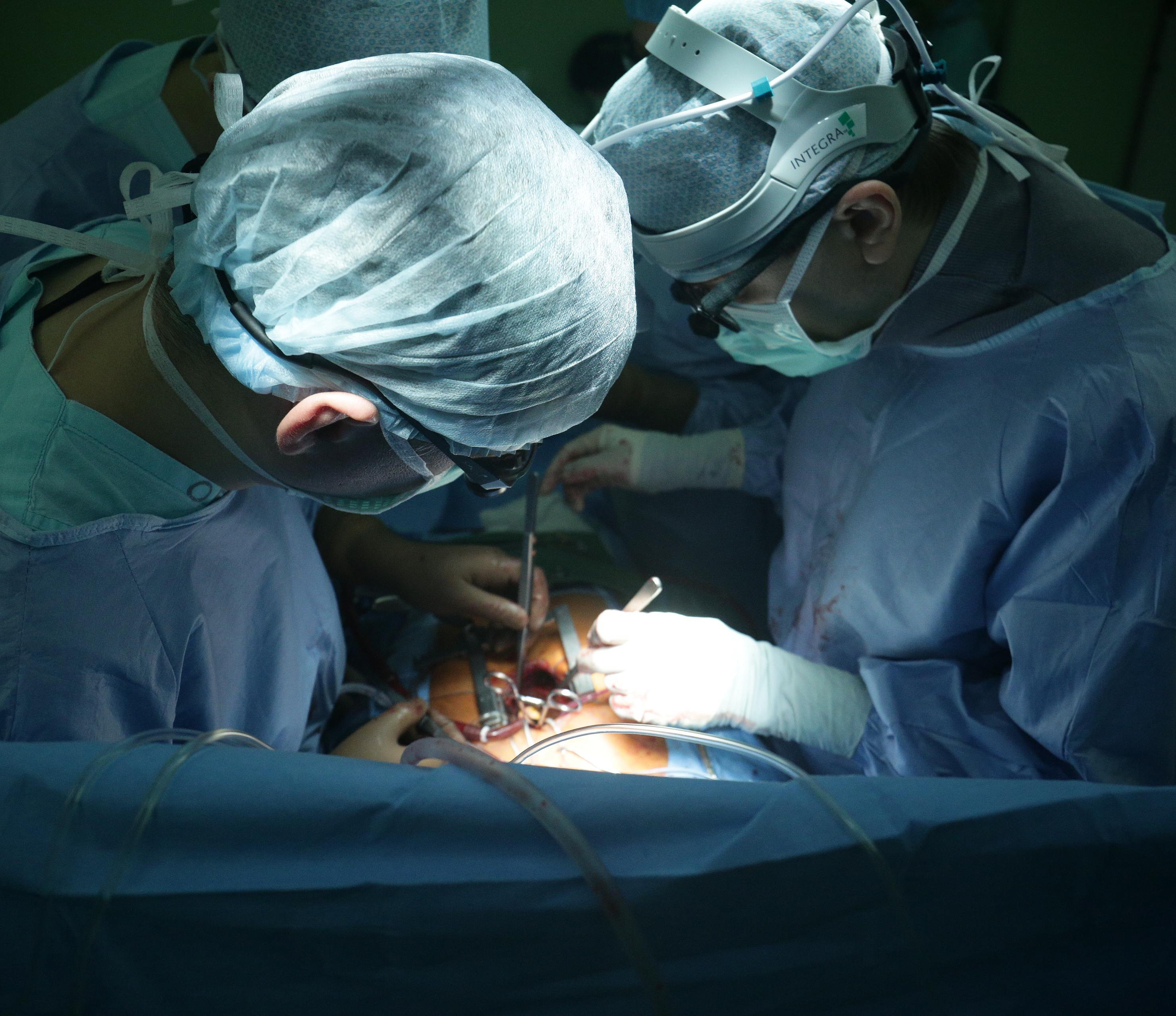 Новосибирске врачи спасли пациентку с лёгочными тромбами в венах рук