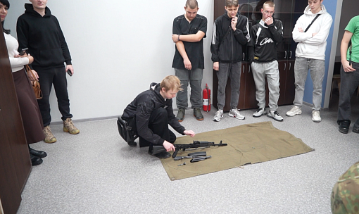 Студенты осваивают навыки бойцов в центре содействия СВО в Новосибирске