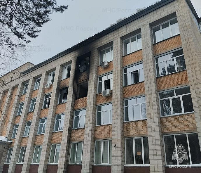 690 человек эвакуировали из-за пожара в колледже информатики НГУ
