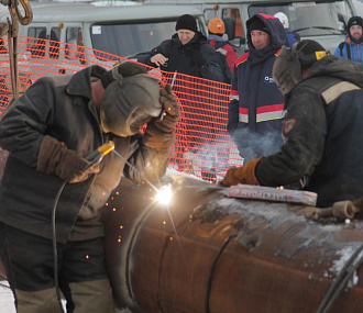 Ремонт теплотрассы на Связистов обещают закончить в ночь на 8 декабря