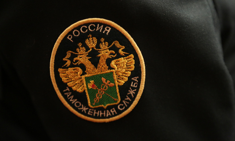 Конфискованные планшеты и смарт-часы передали новосибирским военным