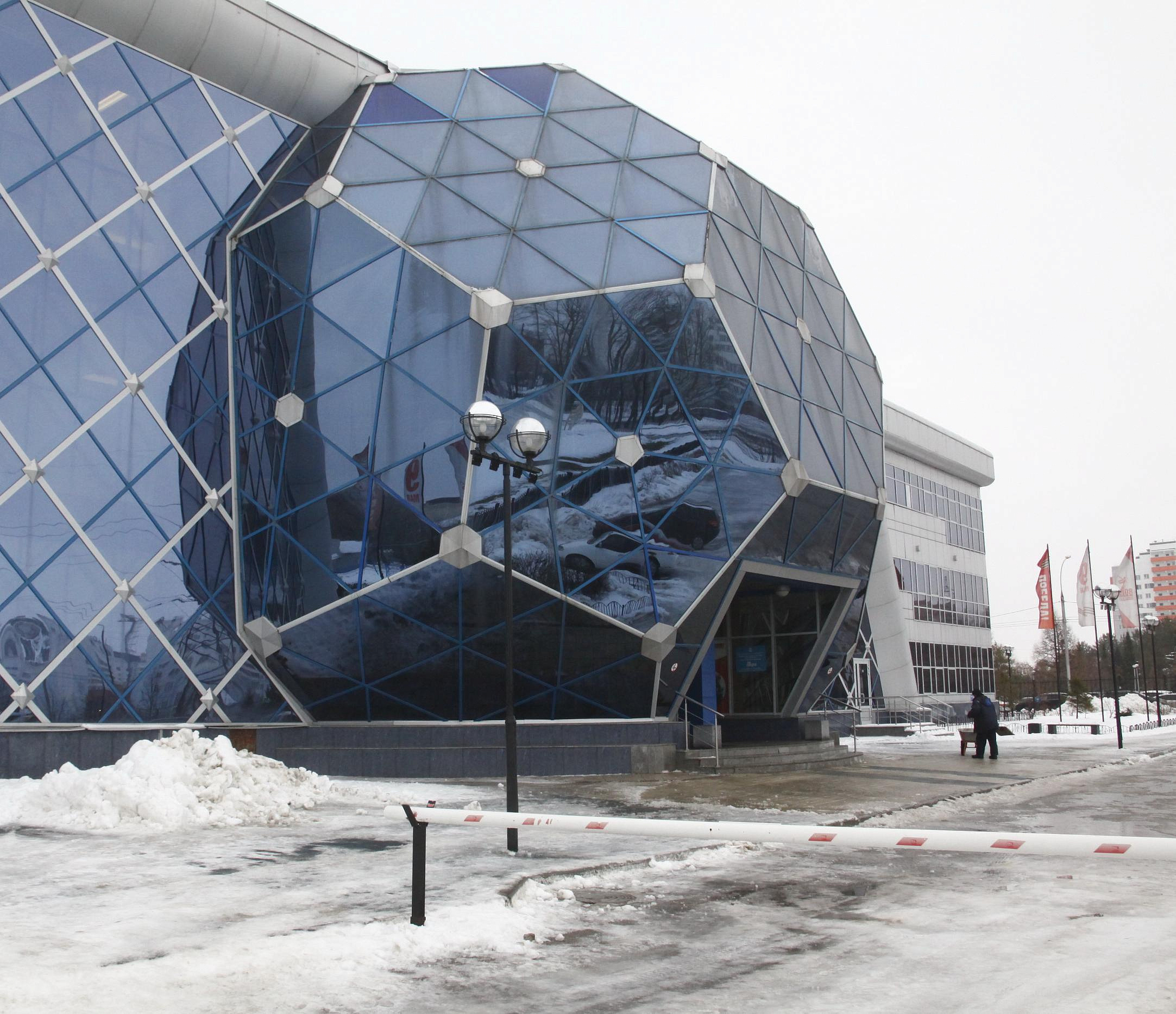 Мозаика и Санта-Барбара: ходим по спортивному кластеру Западного жилмассива