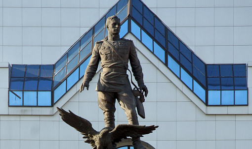 Памятник маршалу Покрышкину поставят в центре площади Маркса