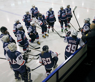 Новосибирские «Гризли» лидируют в Лиге женского хоккея