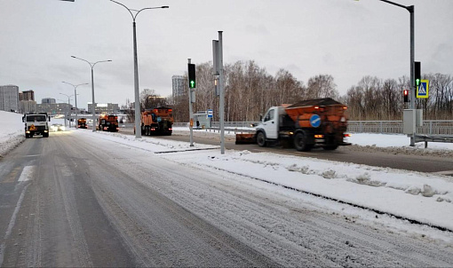 Больше 600 машин вышли на уборку Новосибирска в минувшие сутки