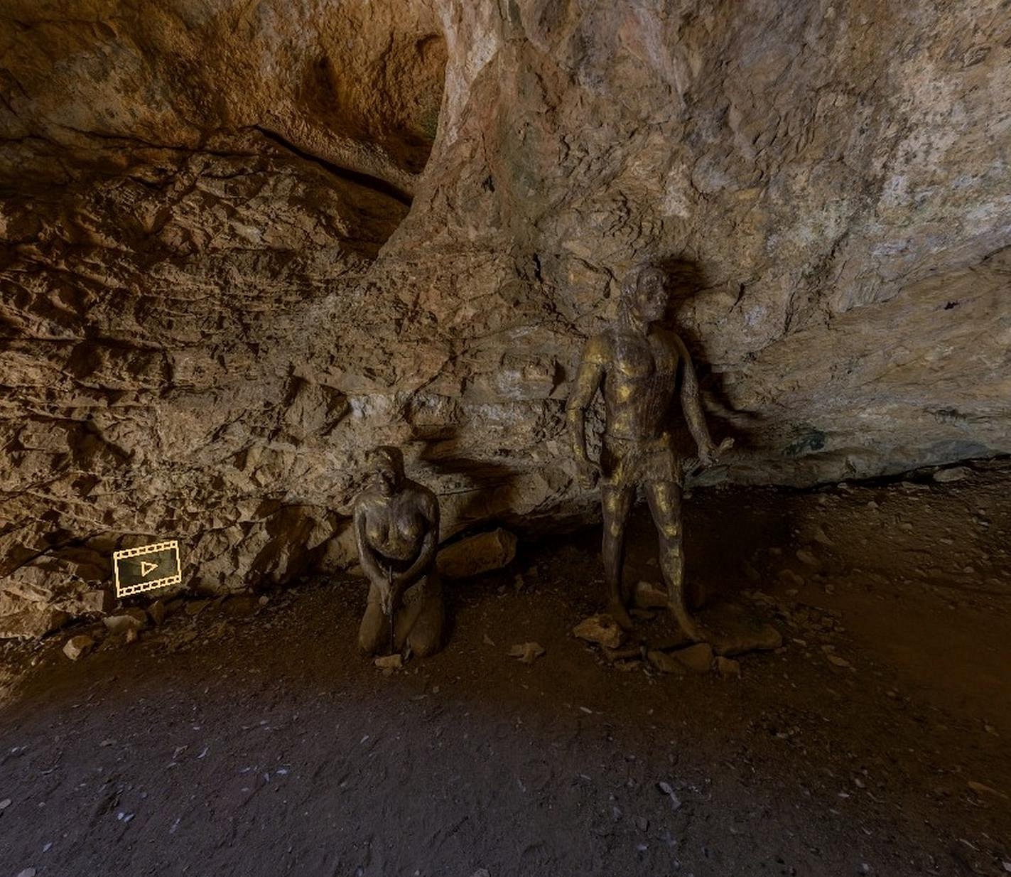 Новосибирцы создали виртуальный тур по монгольской пещере Цагаан-Агуй