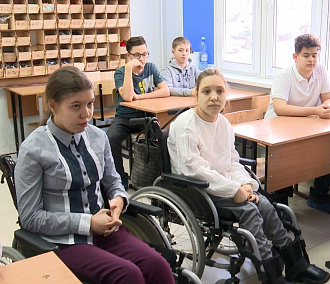 Новосибирские школьники исполнили мечты сверстников-инвалидов