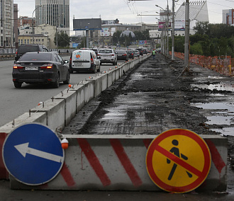 Для ремонта моста на Октябрьской магистрали выберут нового подрядчика