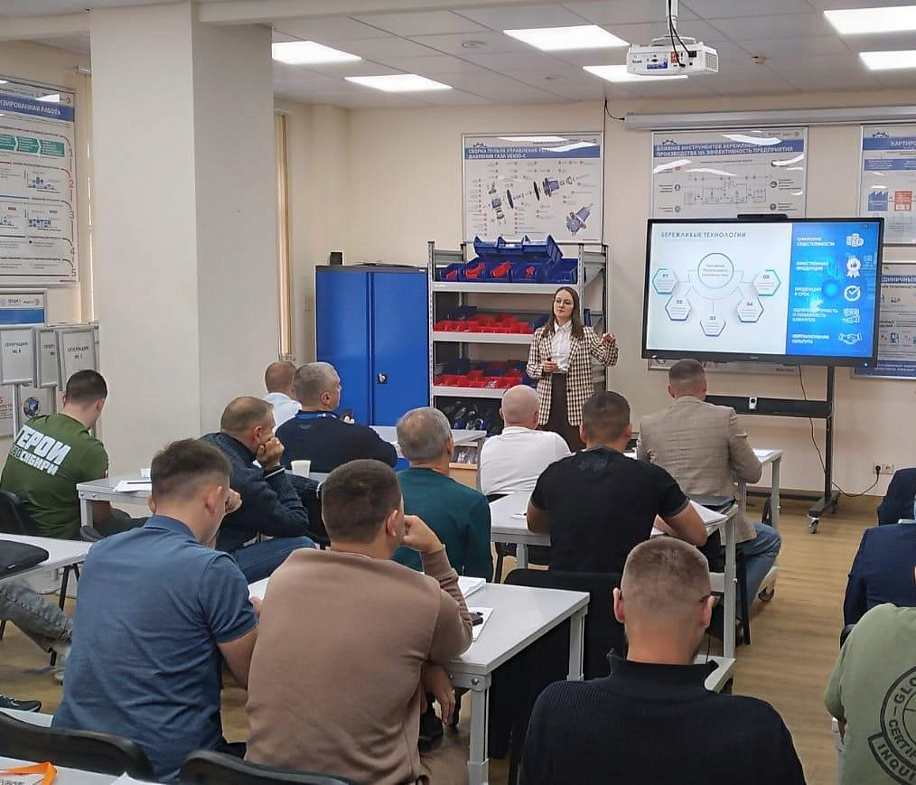 «Героев НовоСибири» познакомили с инструментами бережливого производства