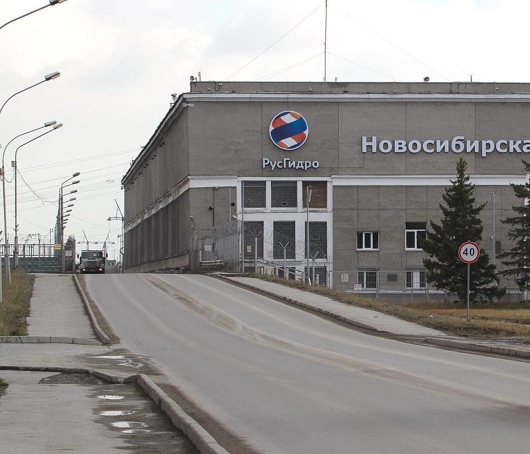 За проезд грузовиков по дамбе ГЭС выписали штрафов на 15,5 млн рублей