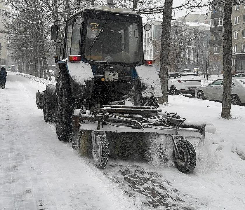 19 тысяч кубометров снега вывезли с улиц Новосибирска за сутки