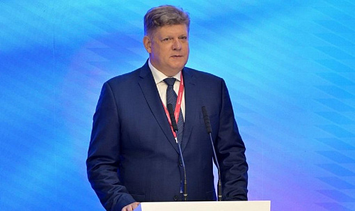 Полпред Серышев открыл работу стенда «Большая Сибирь» на ПМЭФ