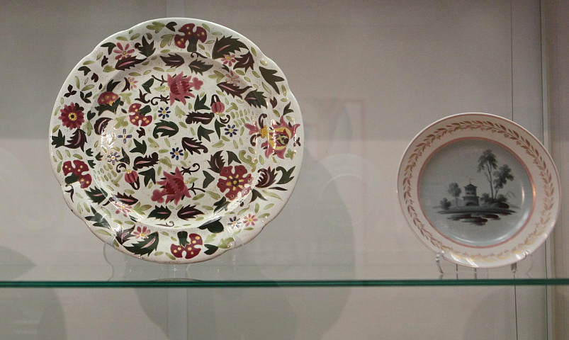 Новосибирцам предлагают сдать старую посуду на поделки