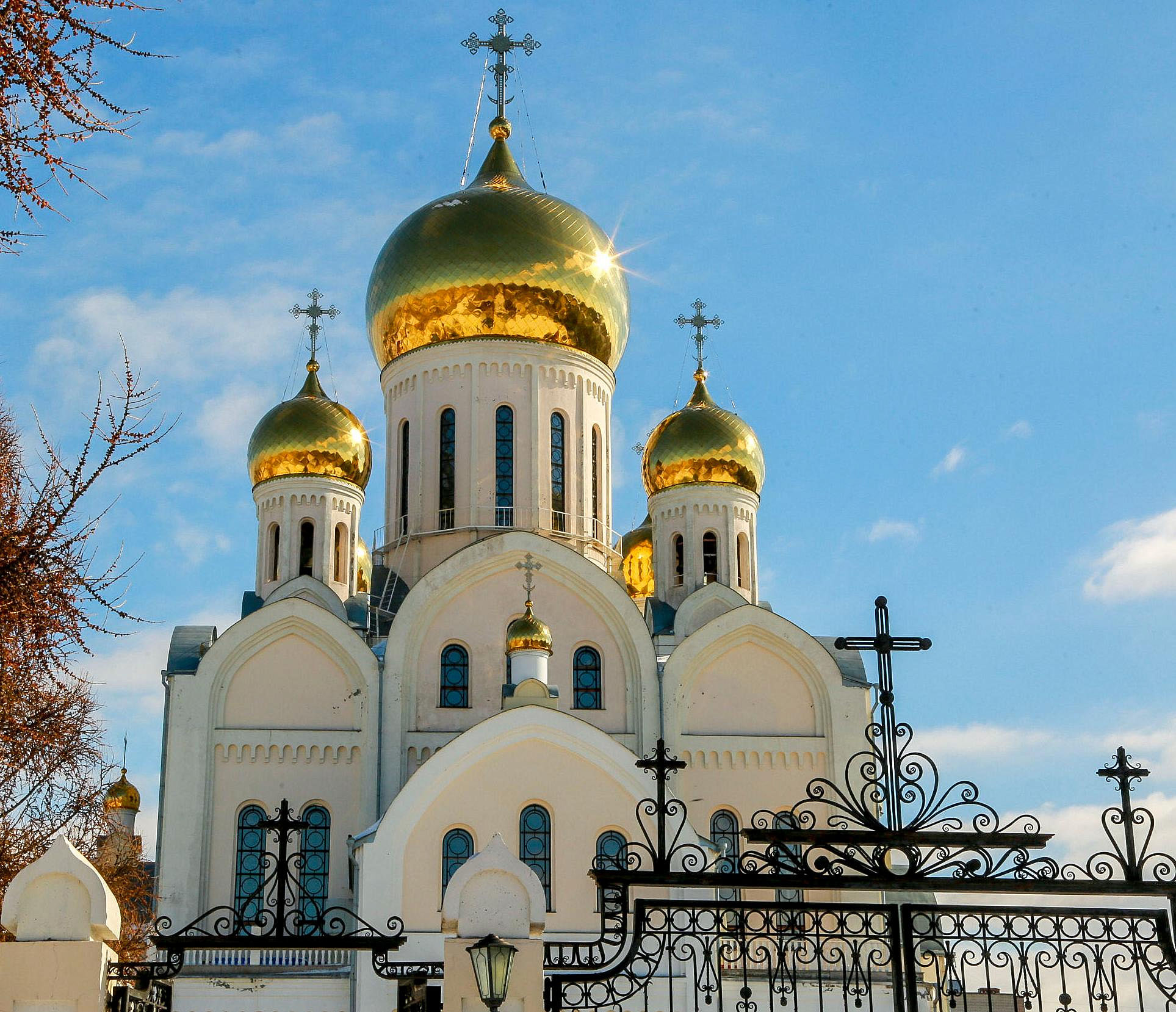 День крещения Руси отметят крестным ходом в Троицком сквере