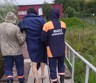 Замерзающего мужчину спасли на Оби в районе Бугринского моста