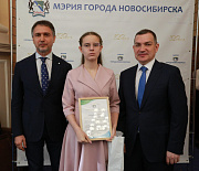 «Золото в одиночку не куётся»: мэр Кудрявцев поздравил стобалльников
