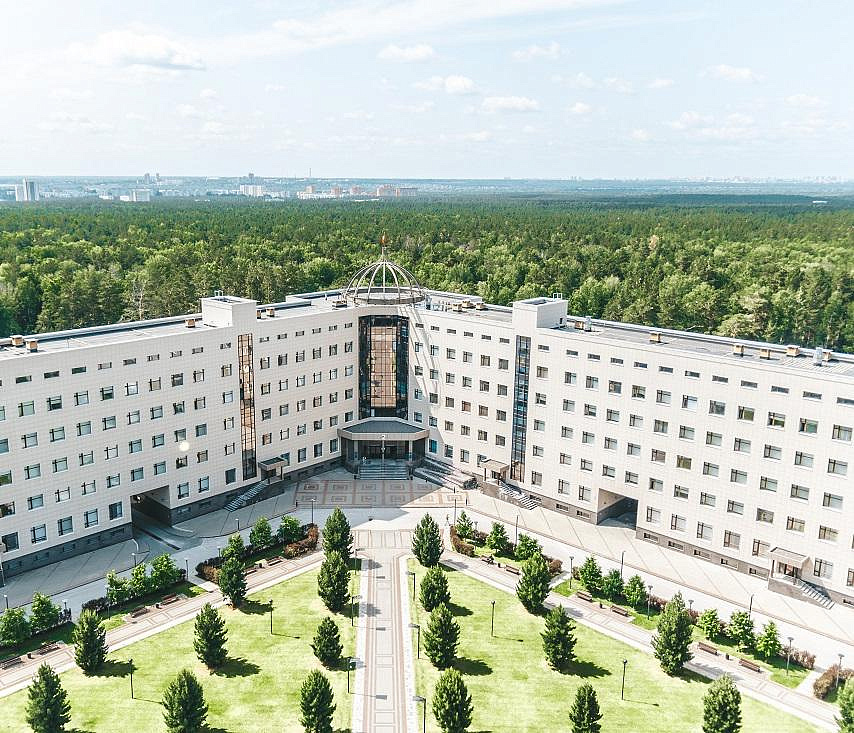 Под куполом НГУ: как увидеть весь Академгородок на одной экскурсии