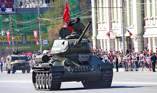 Семь участников войны посетят парад Победы на площади Ленина