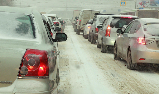 15 автомобилей заглохли на трассах Западной Сибири из-за морозов