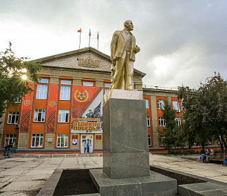 Новый памятник Ленину открыли на левом берегу