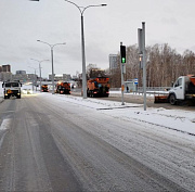 Больше 600 машин вышли на уборку Новосибирска в минувшие сутки