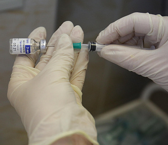 Я укола не боюсь: сибирский инфекционист опроверг мифы о вакцинации