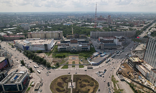 Многострадальный Маркс: обзор проектов главной площади левобережья