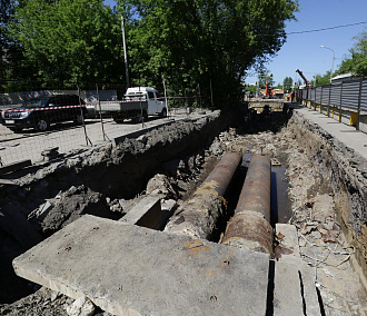 Ремонт теплотрасс перекрыл Комсомольский проспект и сузил ещё три улицы