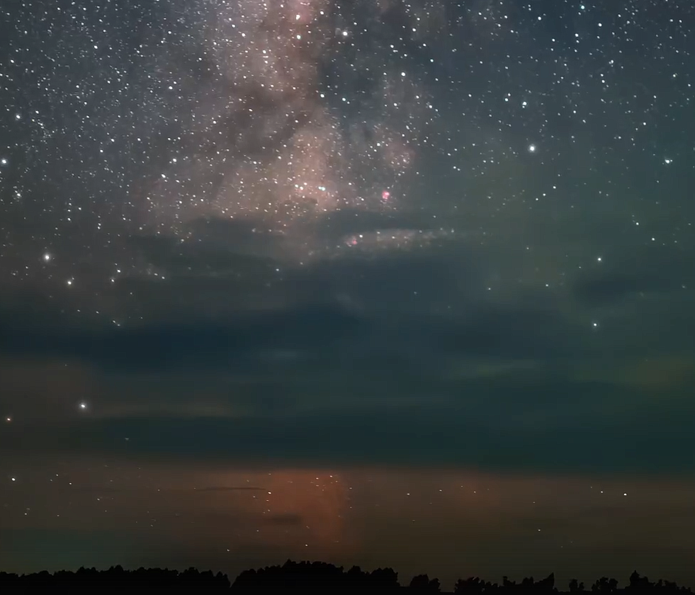 Завораживающее видео с Млечным Путём выложил новосибирец Алексей Поляков