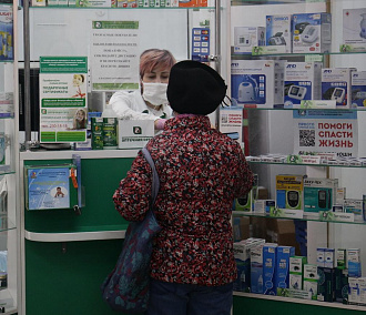 Минздрав пообещал «насытить» новосибирские аптеки препаратами