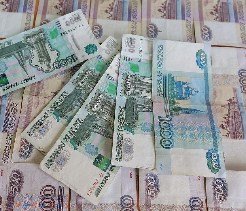 С кого начнут брать налог при переводах с карты на карту: ответ эксперта
