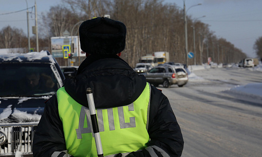 Автоинспекторы доставили в больницу мужчину с раной от электроинструмента