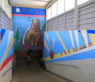 Граффити-зайцы заселяют подземный переход в Новосибирске