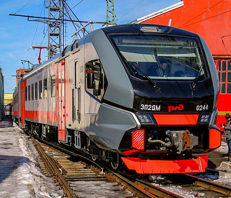 Три удлинённые электрички запустят из Новосибирска на запад в праздники