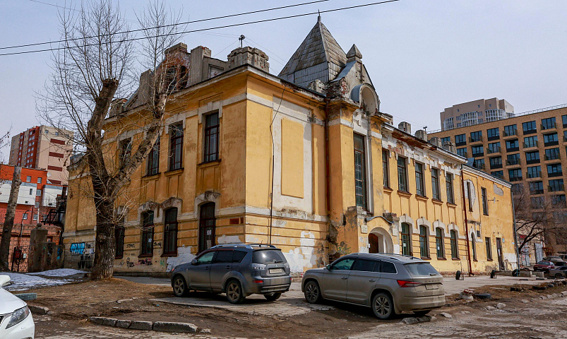 113-летнюю школу на Якушева планируют приспособить под начальные классы