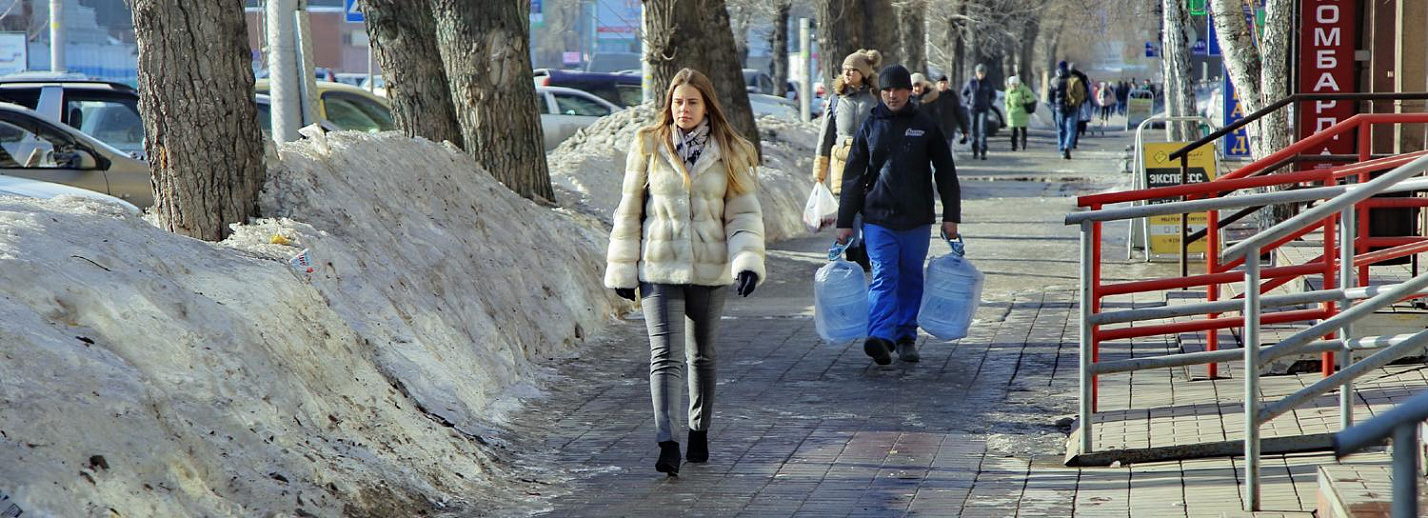 Жена ходила. Первый день без шапки. 19 Марта день без шапки. На улице без шапки. 19 — Первый день без шапки.