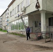 Почтальон из Криводановки 42 года разносит письма