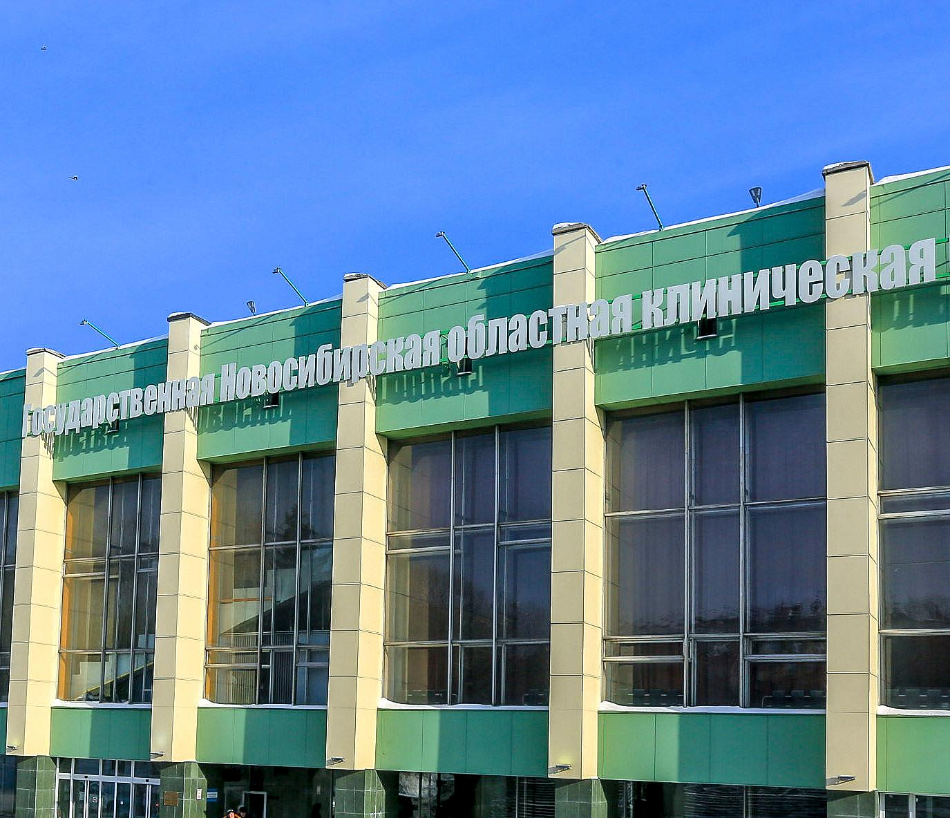 Бойца с «бьющей током» ногой прооперировали в облбольнице
