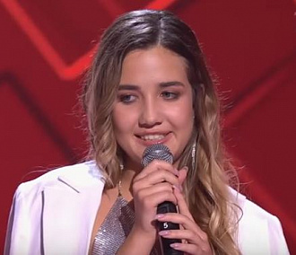 18-летняя сибирячка покорила жюри шоу «Голос» фантастическим вокалом